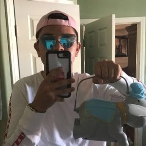 Meet your Posher, Juan